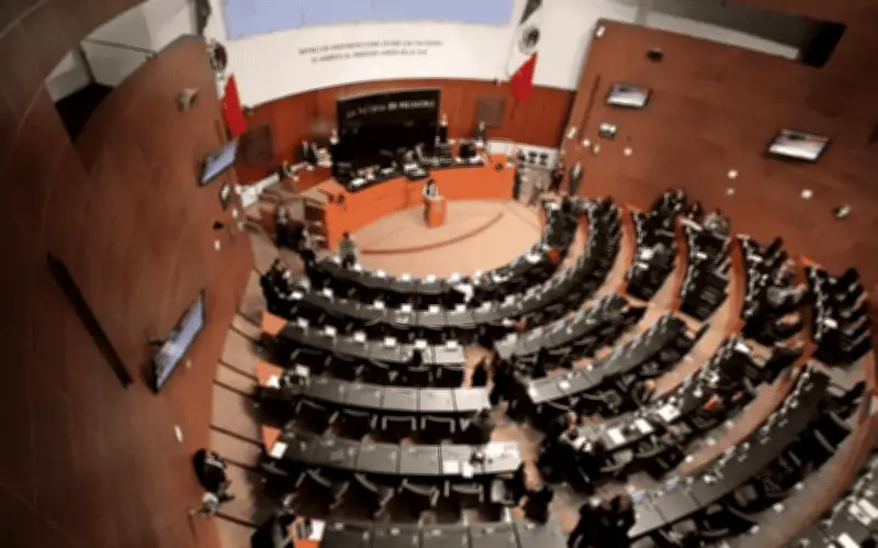 Plan B de Sheinbaum avanza en el Senado para reformar municipios y revocación