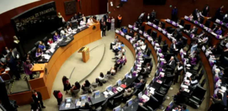 Plan B electoral elimina paridad en ayuntamientos; Mier promete ajustes