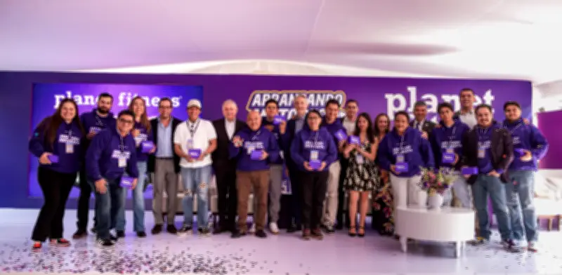 Planet Fitness celebra éxito de campaña Arrancando Motores con entrega de premios