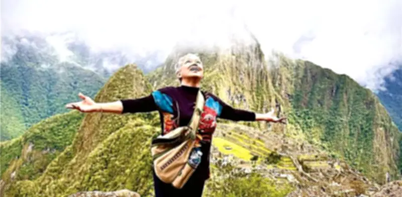 Planeta Danza: Mayores de 60 años recuperan su ritmo rockero en podcast