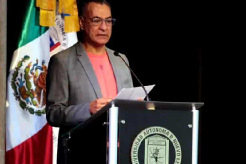 Poeta acusa al INBAL de paternalismo en concursos literarios nacionales