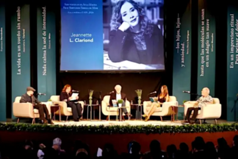 Poetas y público conviven en festival que celebra la palabra en México