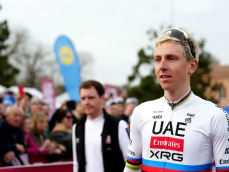 Pogacar espera ataque de Del Toro en la Strade Bianche 2026