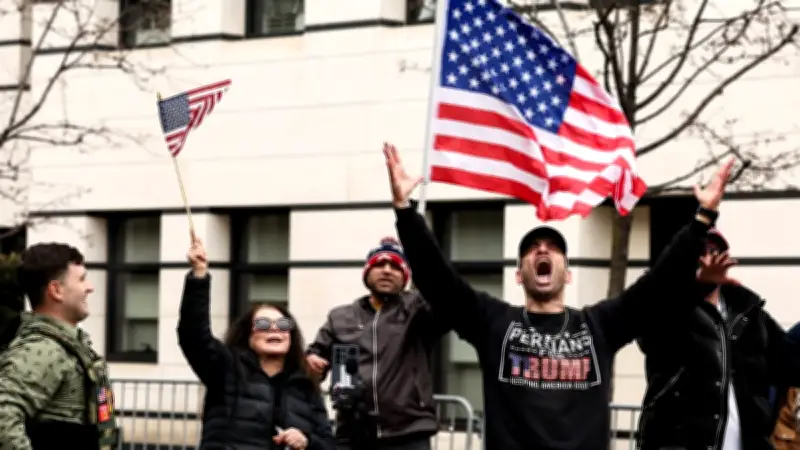 Policía Antiterrorista Investiga Explosivos en Protesta Frente a Residencia del Alcalde de Nueva York