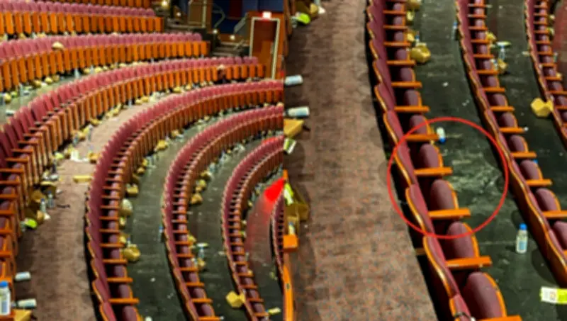 Polémica por foto del Dolby Theatre lleno de basura tras los Oscar 2026