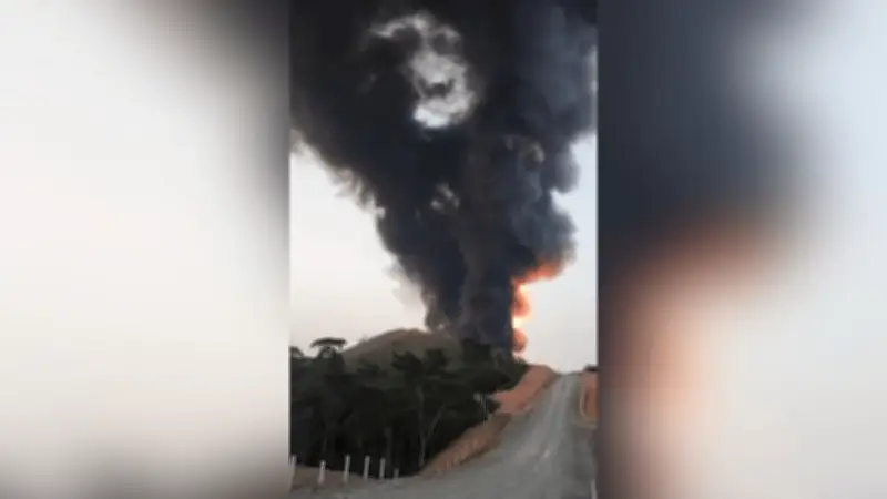 Pozo Krem 1 en Veracruz vuelve a incendiarse por segundo día consecutivo; Pemex explica causas