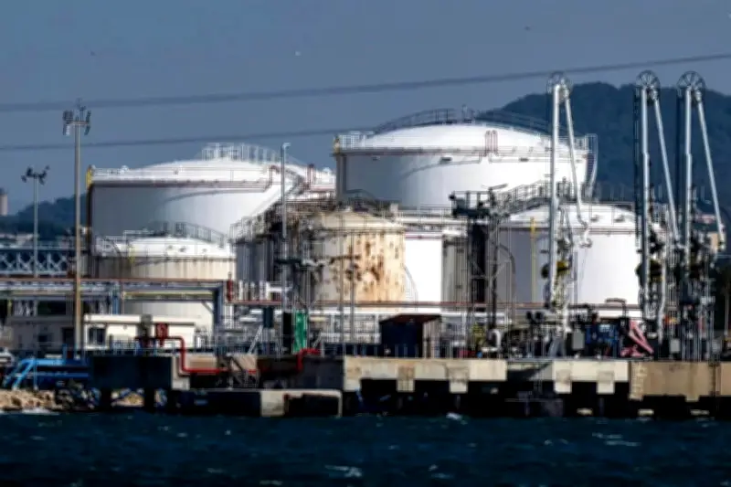 Precio del Crudo Sube Más del 5% por Temores de Prolongación de Conflicto en Medio Oriente