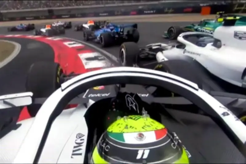 Primer roce en pista entre Checo Pérez y Valtteri Bottas en la F1