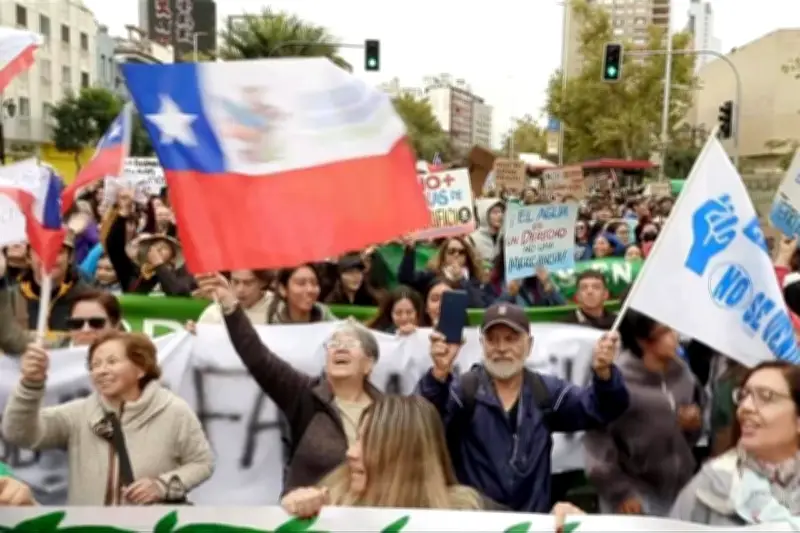 Primeras protestas contra Kast en Chile: manifestantes rechazan su discurso