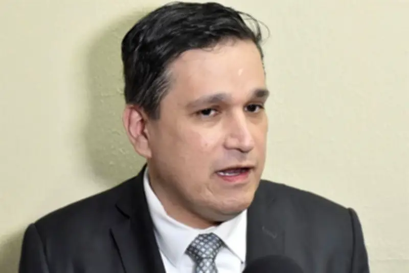 Proponen a Carlín para Tesorería en Asueto del Congreso de Nuevo León