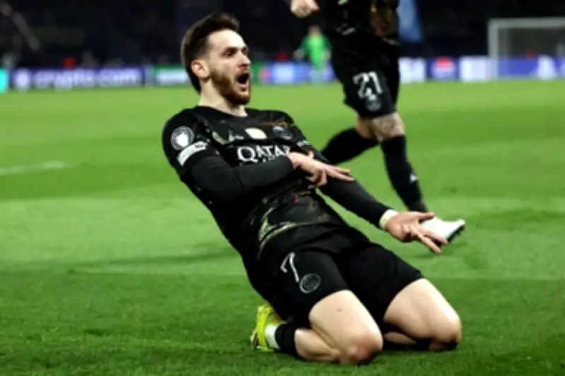 PSG se destapa en el final y golea a Chelsea en amistoso de pretemporada