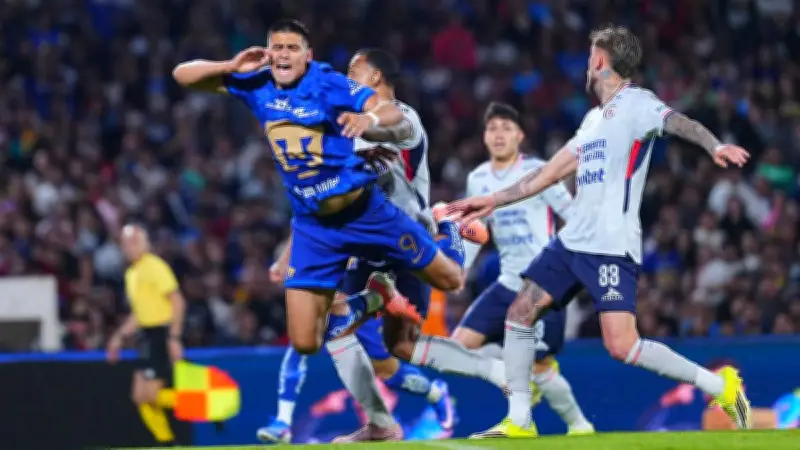 Pumas logra empate heroico con 10 hombres ante Cruz Azul en el Clausura 2026