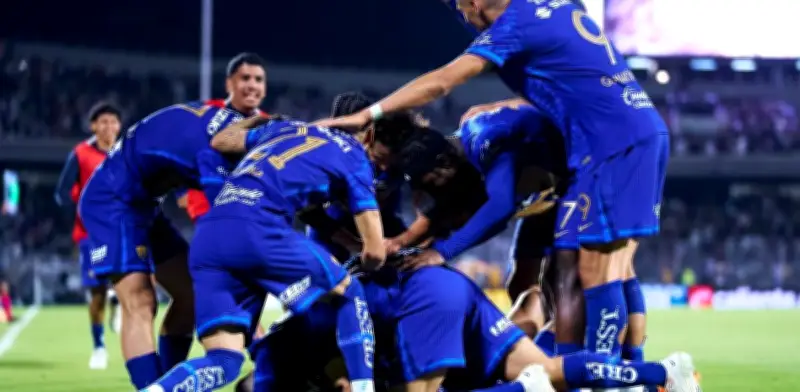 Pumas vence agónicamente al América con penal en el 90+5' y escala al cuarto lugar