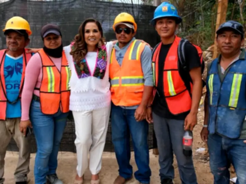 Quintana Roo entrega 90 viviendas en Chetumal y anuncia nuevo desarrollo de mil casas