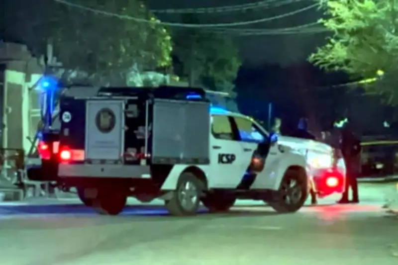 Rafaguean vivienda desde un taxi y huyen en ataque armado en Nuevo León