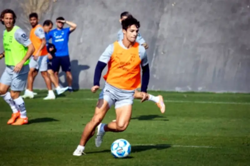 Rayados de Monterrey Recupera a Oliver y Fidel para el Clásico Regio