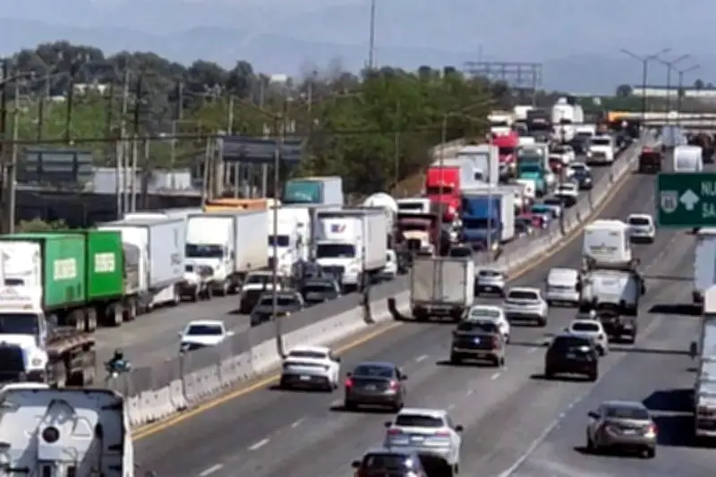 Reabren Carretera a Laredo Tras Mortal Atropello Masivo en Nuevo León