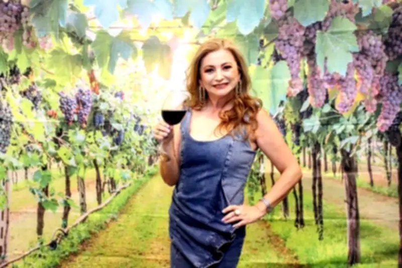 Reconocen a María Teresa de Pulido en emotivo evento social