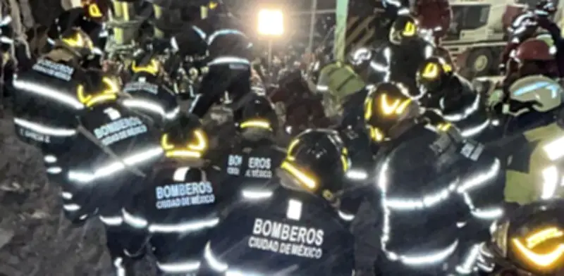 Recuperan segundo cuerpo de trabajador tras colapso de edificio en San Antonio Abad