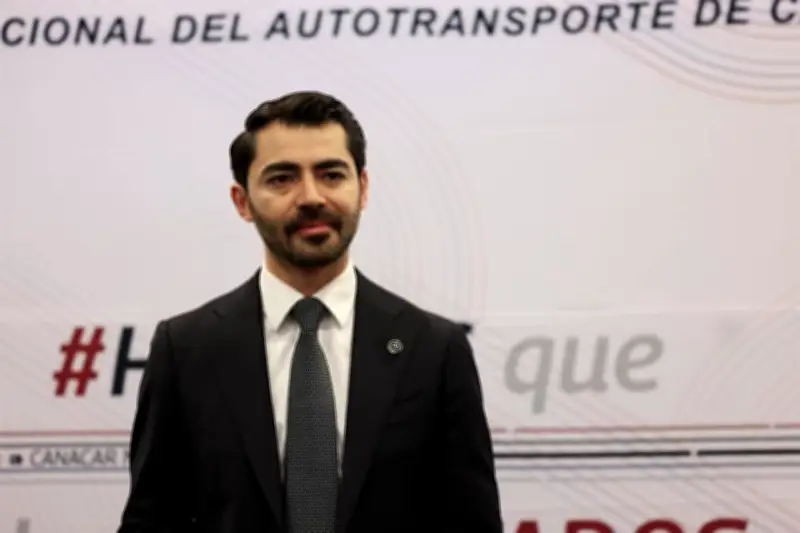 Reducción de Jornada Laboral Sería Catastrófica para el Autotransporte en México