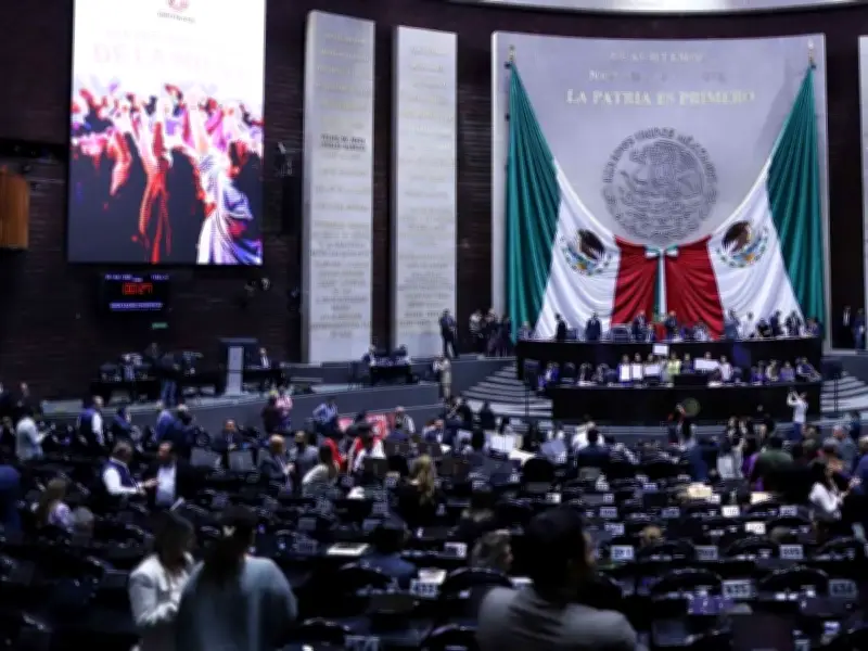 Reforma Electoral de Sheinbaum enfrenta rechazo en el Pleno de Diputados