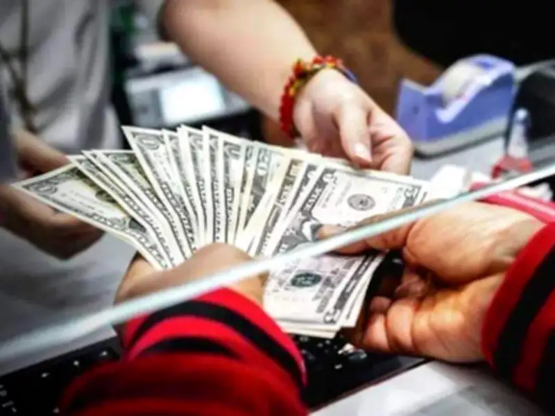 Remesas a México retroceden por políticas antiinmigrantes de Trump