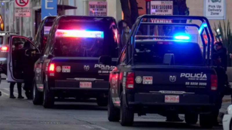 Rescatan a tres trabajadores intoxicados en cisterna de la alcaldía Tlalpan