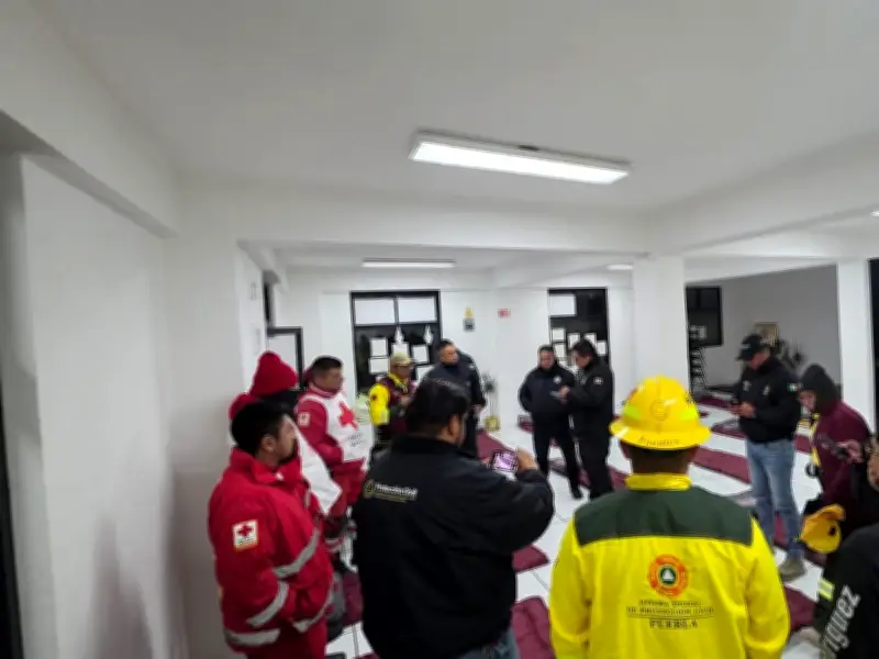 Rescate exitoso en Quimixtlán: Protección Civil salva a dos senderistas lesionados en barranco