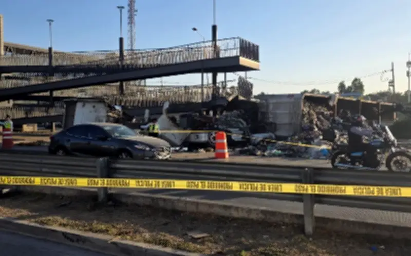 Restablecen circulación de Mi Macro en Jalisco tras accidente con tráiler en Periférico Sur