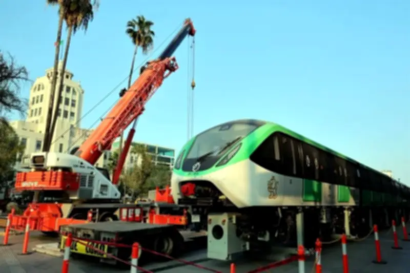 Retiran Vagones Históricos de Exhibición del Palacio de Gobierno en Nuevo León