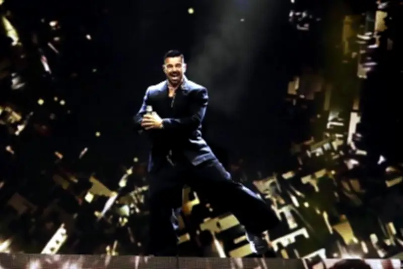 Ricky Martin fusiona géneros musicales en un maridaje perfecto en su nuevo álbum