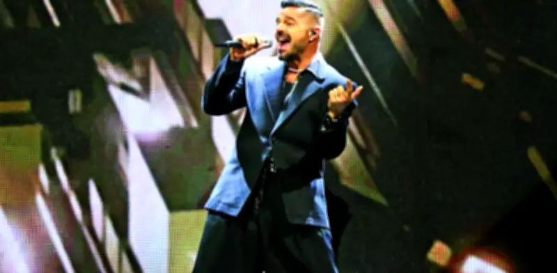 Ricky Martin ilumina la Ciudad de México con su Live Tour: un espectáculo lleno de energía y nostalgia