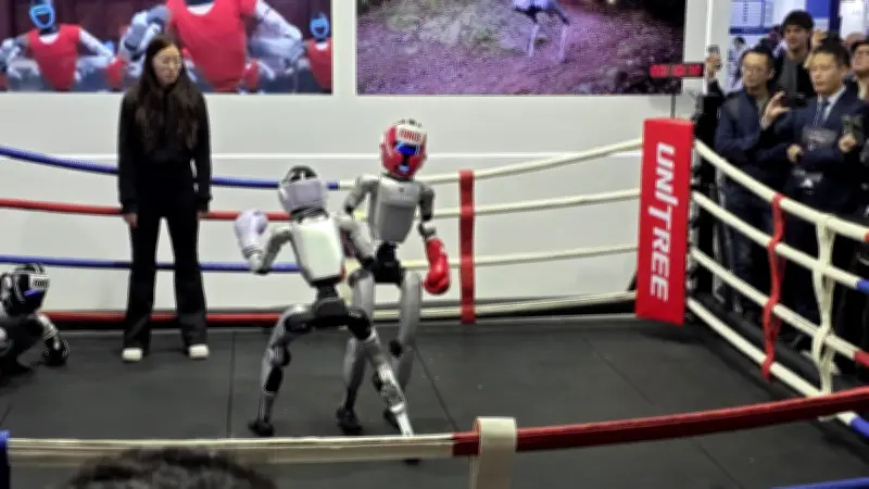 Robots Humanoides se Enfrentan en Brutal Combate de Box en el MWC 2026