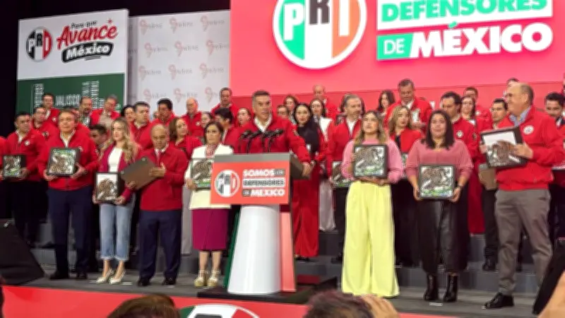 Rosario Robles liderará estrategia ciudadana del PRI, confirma Alejandro Moreno