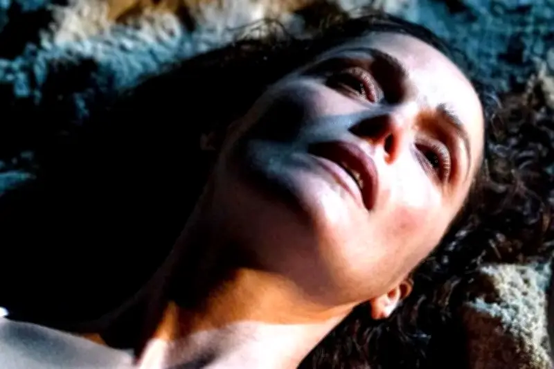 Rose Byrne sorprende interpretando a una madre al límite en su nuevo proyecto