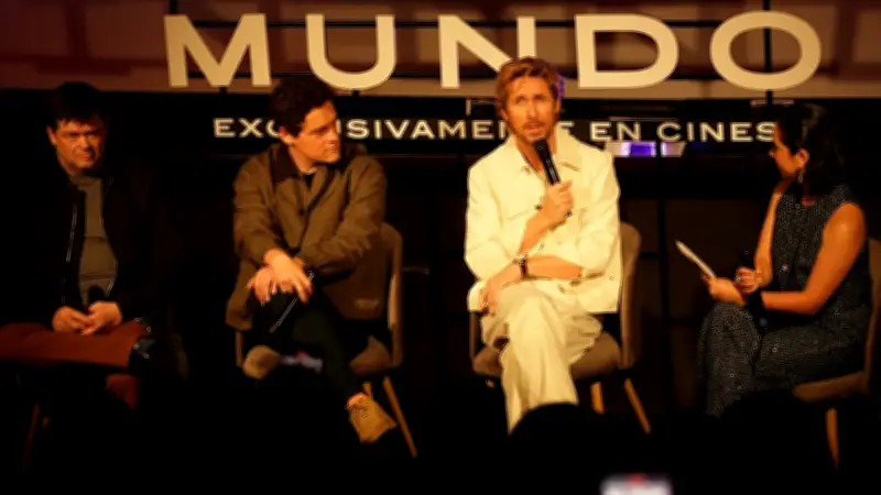 Ryan Gosling recibe estrella celestial en México durante promoción de 'Proyecto Fin del Mundo'