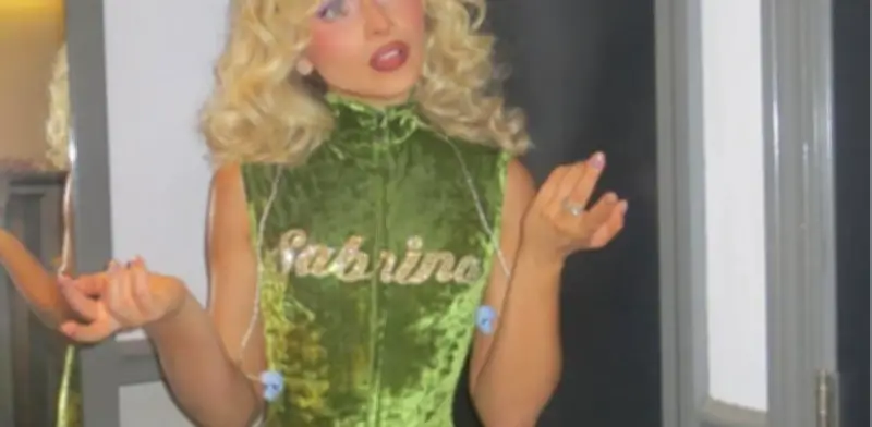 Sabrina Carpenter usa oxígeno en concierto de Bogotá por efecto de la altitud