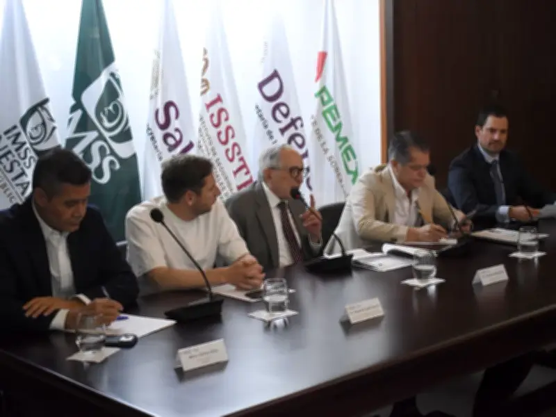 Salud firma alianza con BIRMEX y Pfizer para impulsar tecnología ARNm en México
