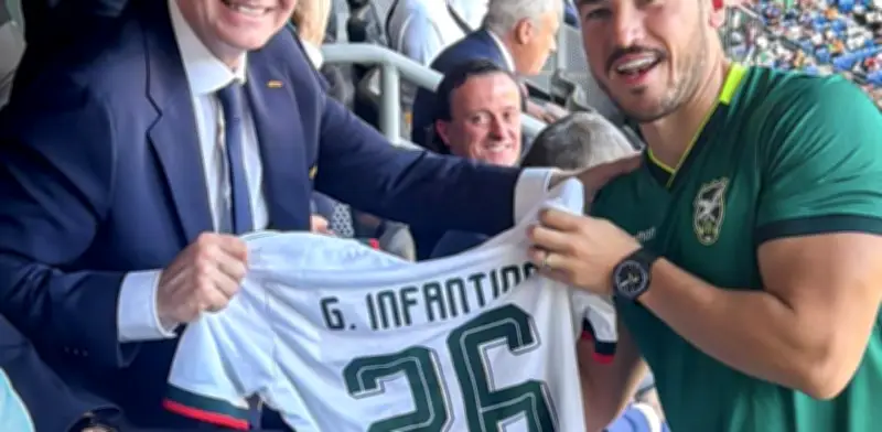 Samuel García recibe a Infantino en Monterrey con regalos simbólicos previo al Mundial 2026