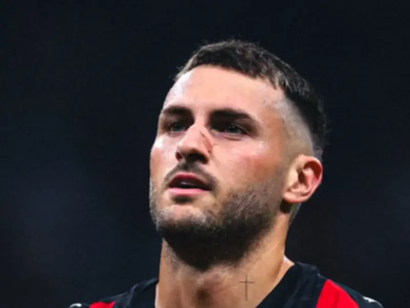 Santiago Giménez cerca de volver al Milan tras superar lesión de tobillo