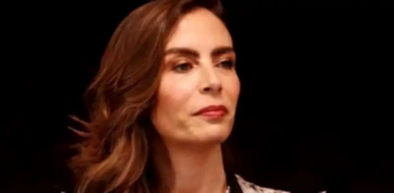 Sasha Sokol denuncia que Luis de Llano evade disculpa pública ordenada por la Suprema Corte