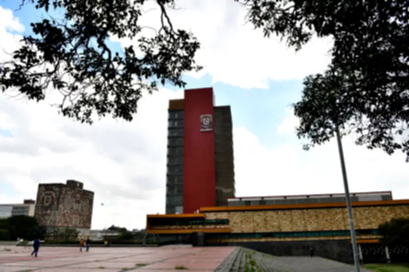 SCJN ordena a la UNAM devolver pago por curso de inglés requerido para titulación