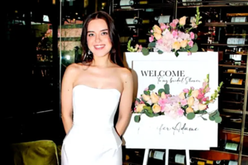 Se Anuncia Boda de Rosa María de la Cruz y Bárbara Criollos para Abril