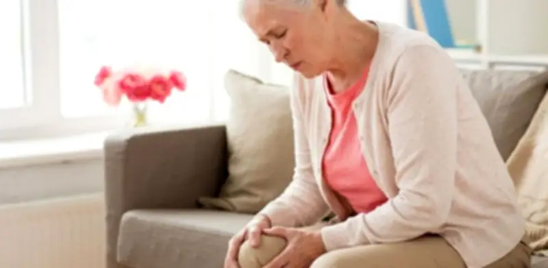 Señales de alerta en la movilidad de adultos mayores: Cómo detectar problemas de salud a tiempo