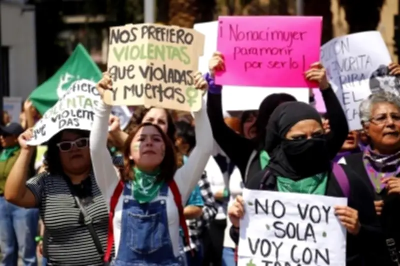 Segob Exhorta a Gobiernos Estatales a Garantizar Marchas del 8M