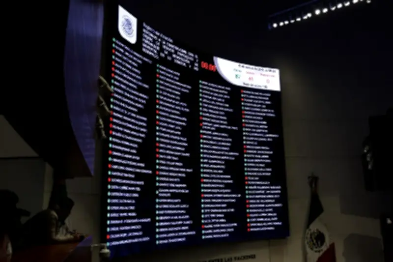 Senado aprueba el 'Plan B' electoral en lo general, pero revocación de mandato se tambalea