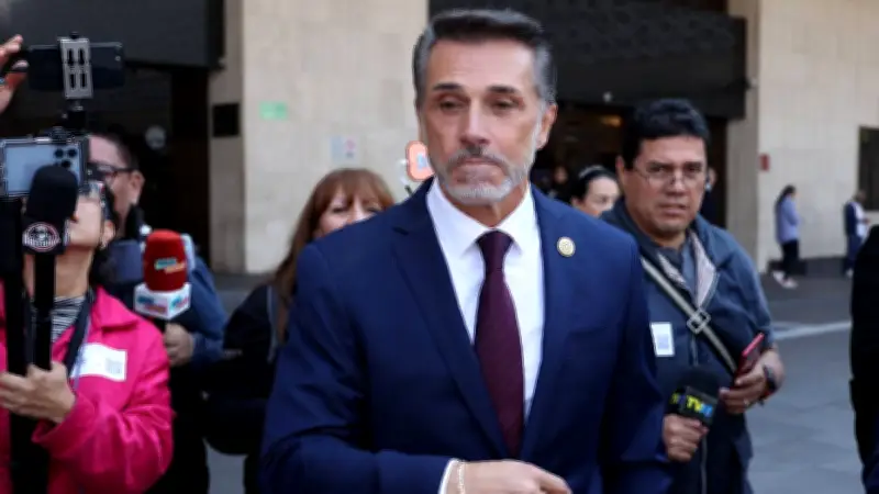 Sergio Mayer se disculpa en San Lázaro por su licencia en 'La Casa de los Famosos'