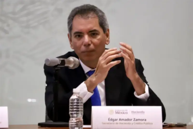 SHCP Ordena a Bancos Incrementar Créditos y Reducir Comisiones para Impulsar Economía