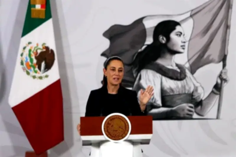 Sheinbaum afirma que insistirá en reducir privilegios en la administración pública