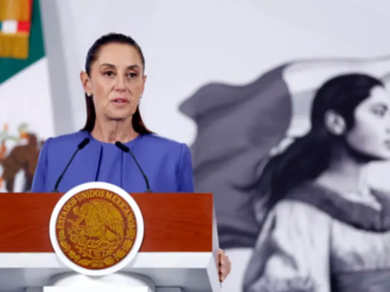 Sheinbaum califica como 'muy doloroso' asesinato de docentes por alumno en Michoacán